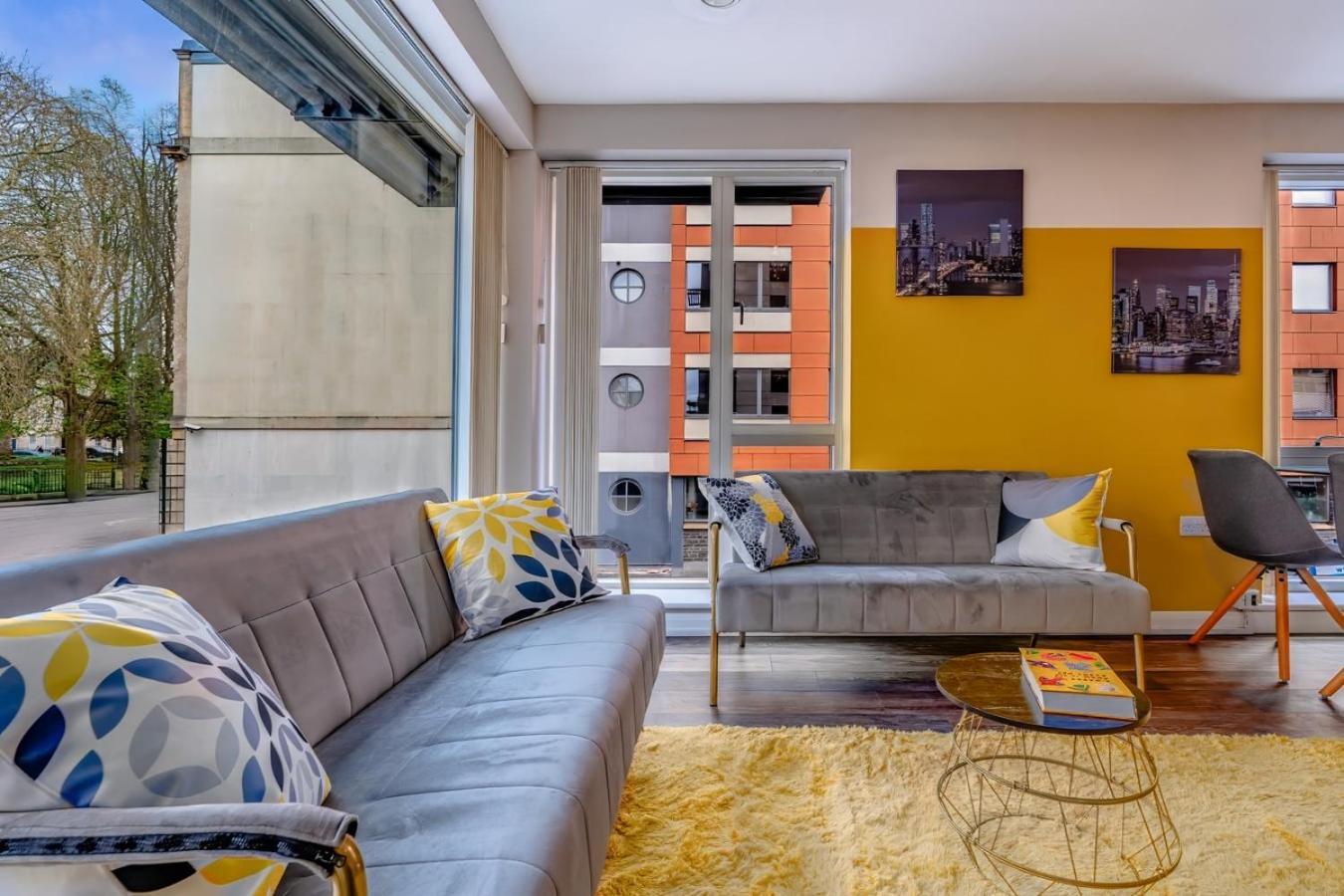 Iconic Garden Apt, Steps From City Centre & Cafes Бристоль Экстерьер фото